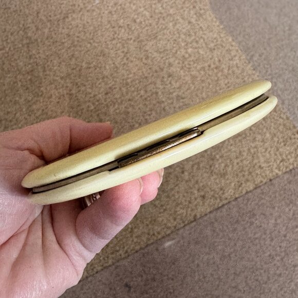 Vintage Compact - Picture 8 of 8